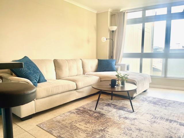 2 Bedroom Property for Sale in Sea Point Western Cape